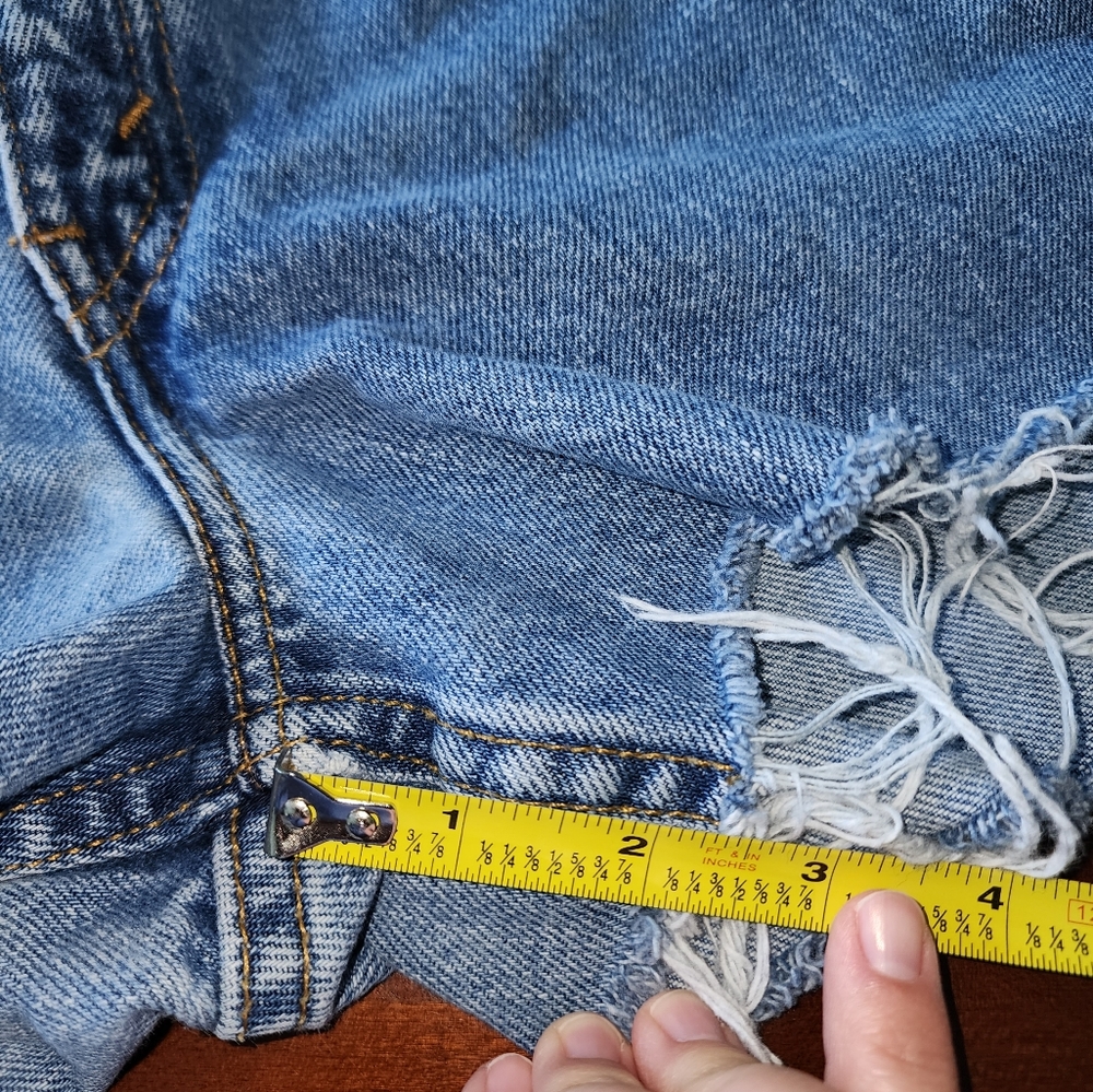 Vintage Levis Jean Shorts 550 Blue Jeans  Cut Off Light Blue Made USA Women's 10 - Picture 5 of 14